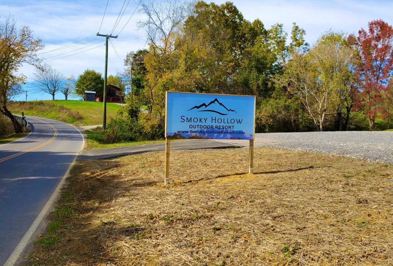 Smoky Hollow Outdoor Resort Covered Wagon سيفيرفيل المظهر الخارجي الصورة