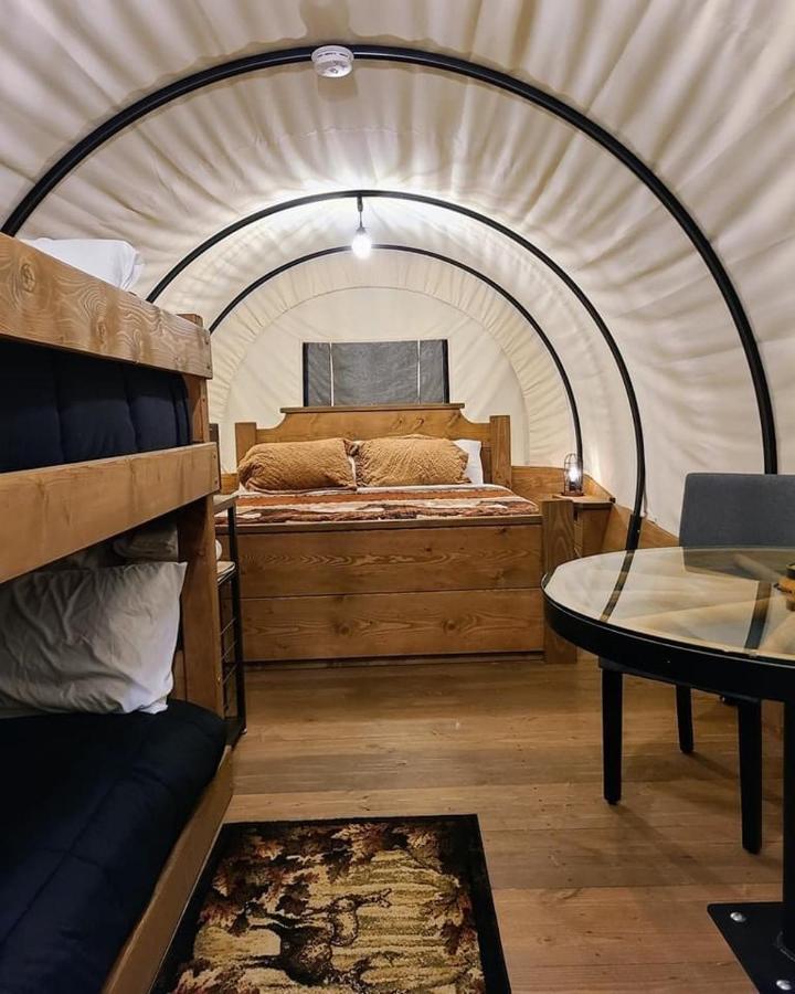 Smoky Hollow Outdoor Resort Covered Wagon سيفيرفيل المظهر الخارجي الصورة